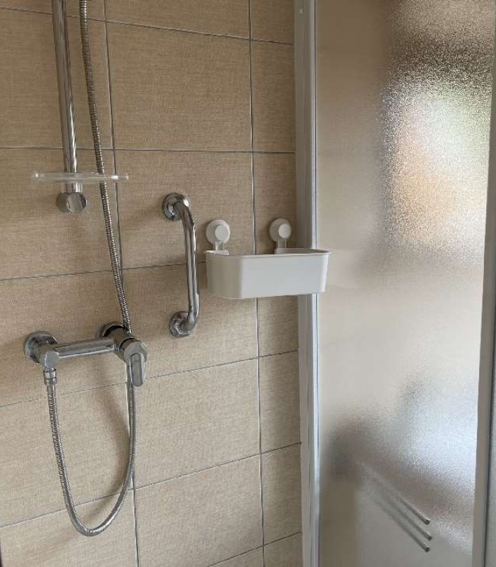 3 fős emeleti klímás szoba