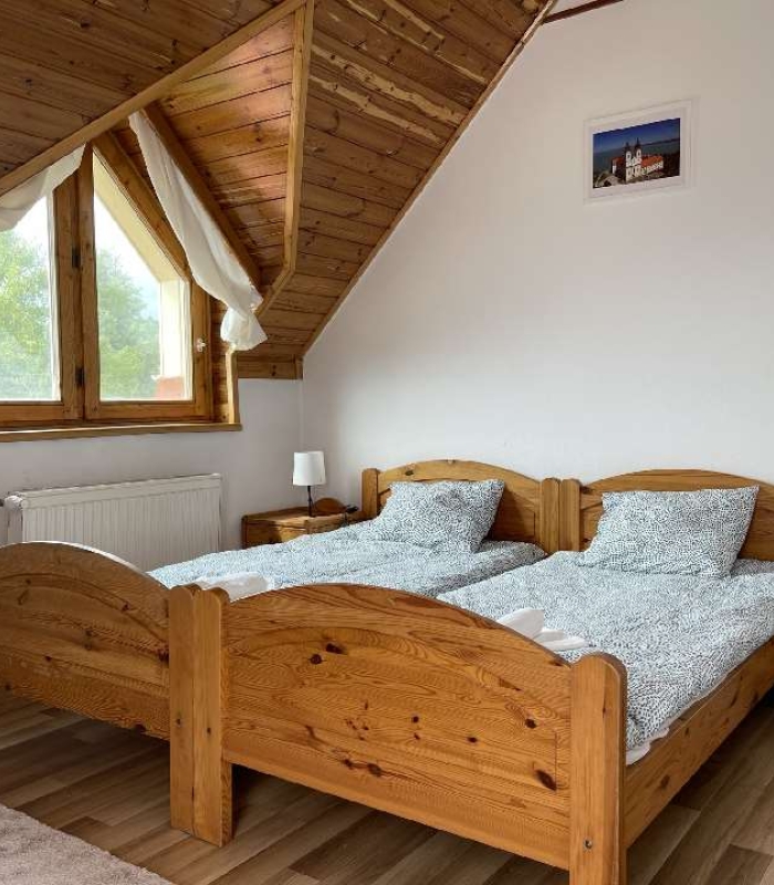 4 ágyas Klímás emeleti szoba